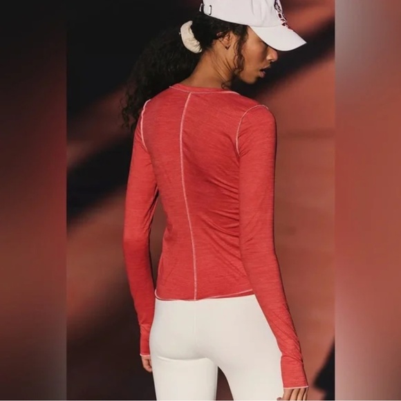 Free People FP MOVEMENT Right On Run Layer Shirt Winterberry Red Size Medium - Picture 3 of 11